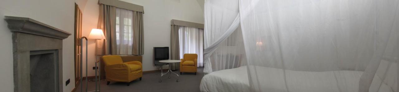 Hotel Cavour Et Des Officiers Бард Екстериор снимка
